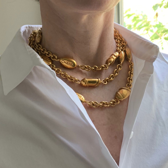 CHANEL Vintage Bean / Bullet Necklace - Picture 6 of 8